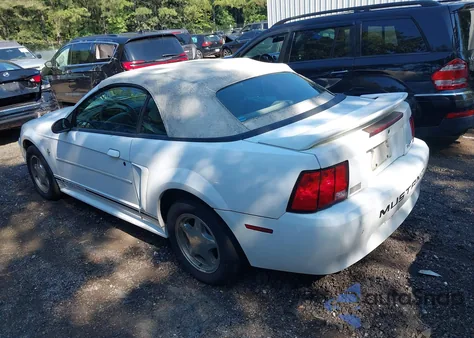 2000 Ford Mustang from USA, damaged, VIN 1FAFP4445YF228598